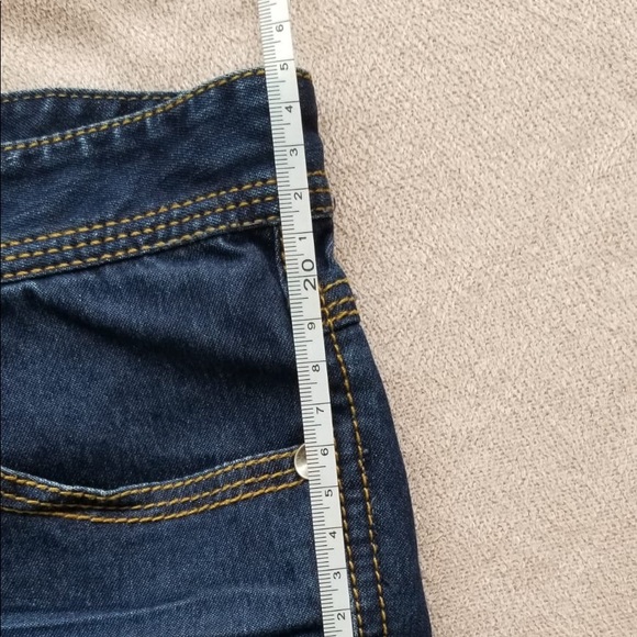 Ochirly Jean Shorts - Picture 8 of 9